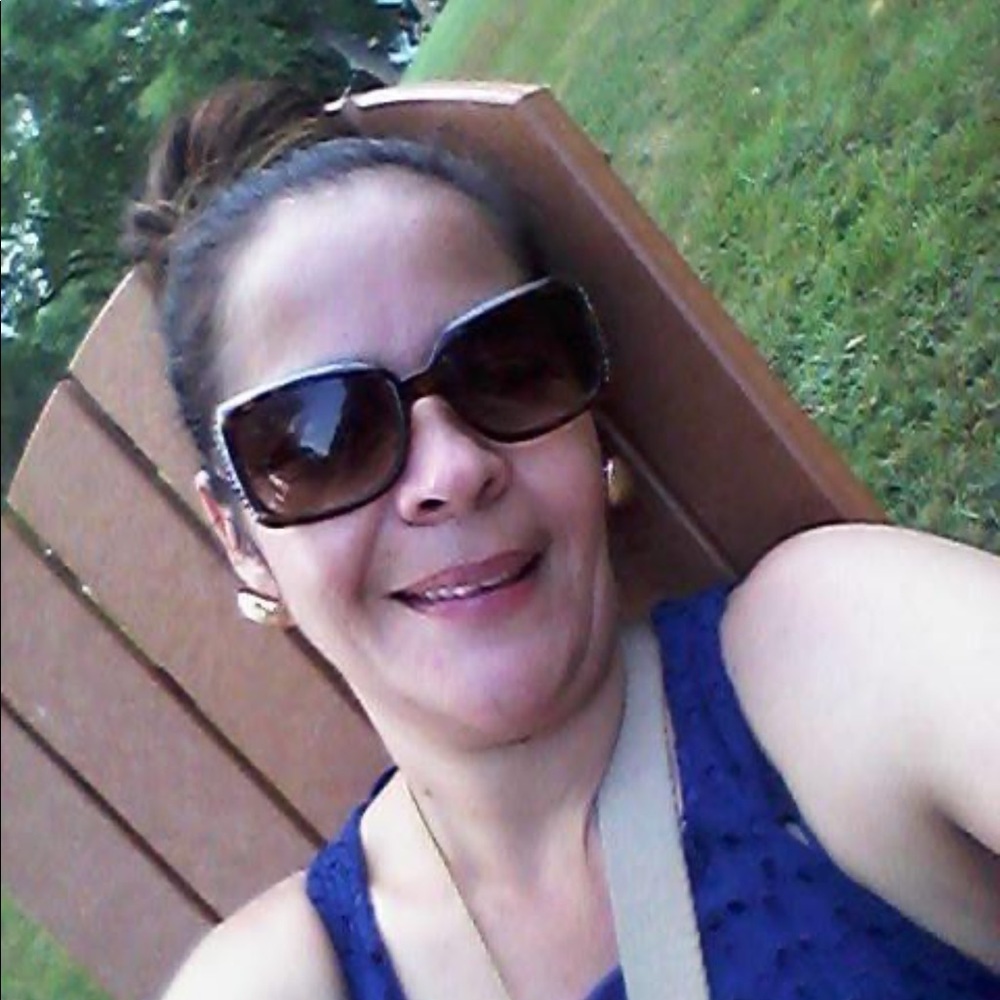 Meet your Posher, Leticia
